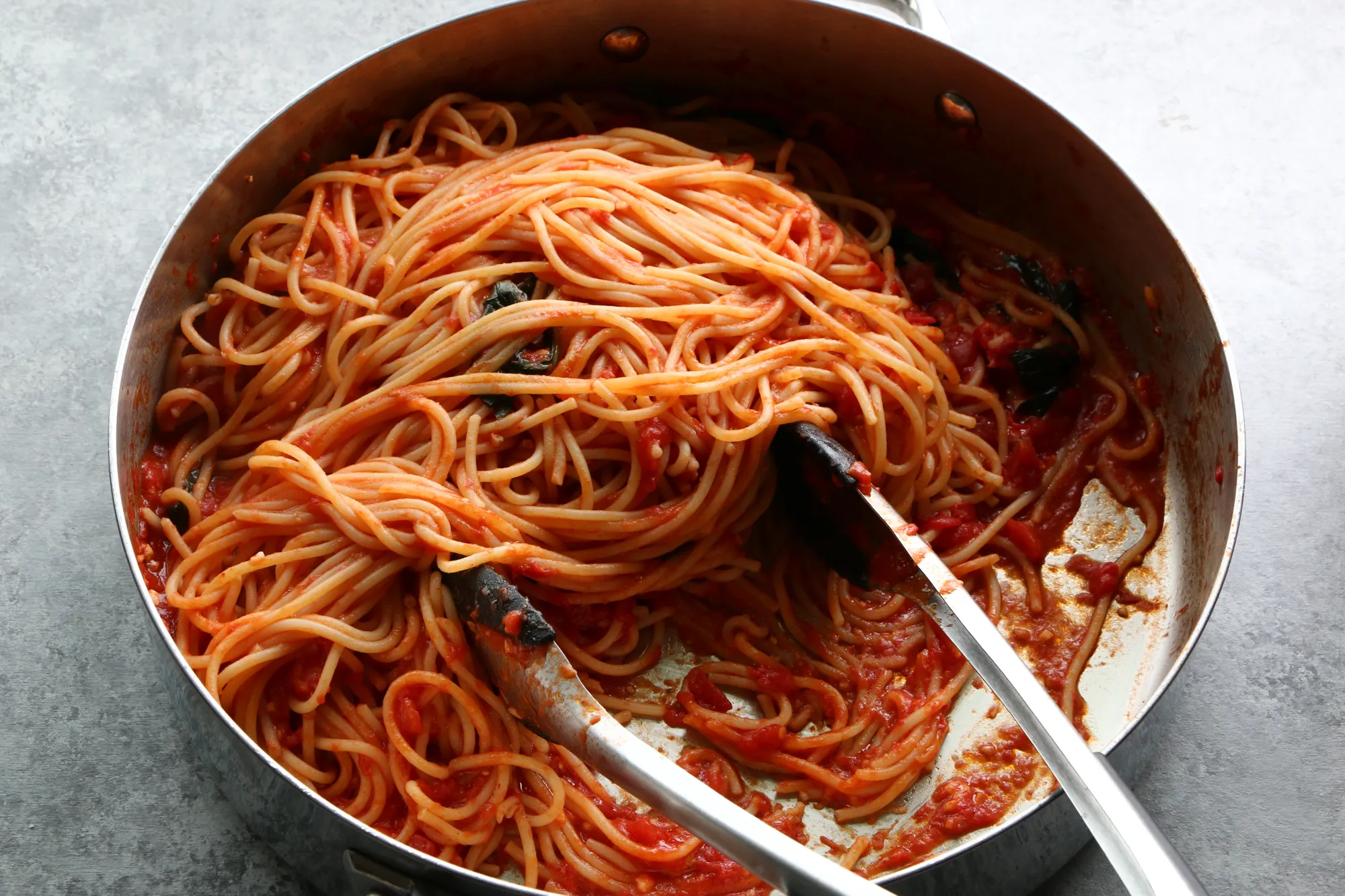 Как выглядит спагетти. Спагетти “арабъята”. Самое длинное спагетти. Коричневые спагетти. Поджигать спагетти.