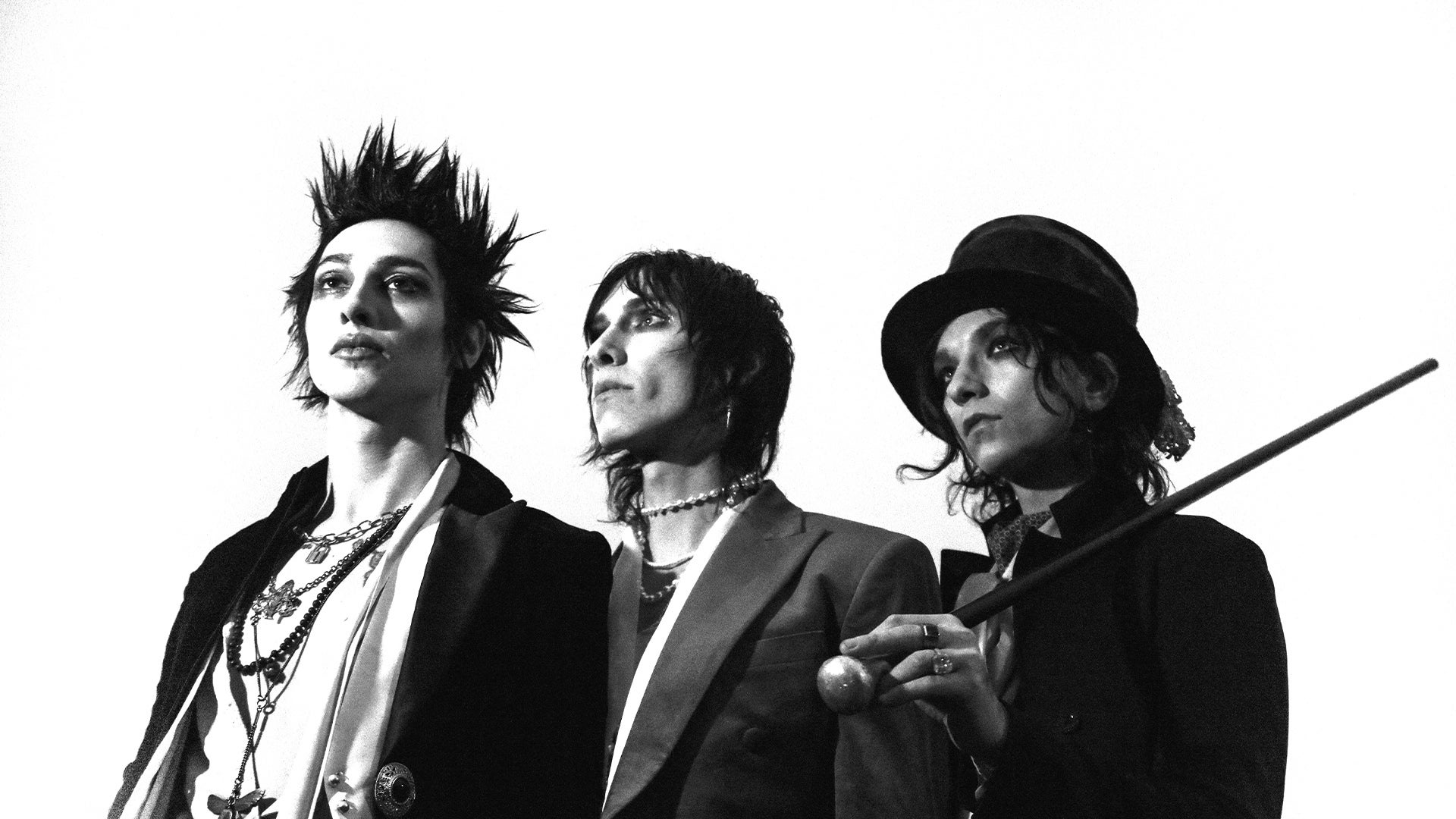 Palaye royale lonely. Группа Palaye Royale. Palaye Royale Fever Dream. Palaye Royale broken.