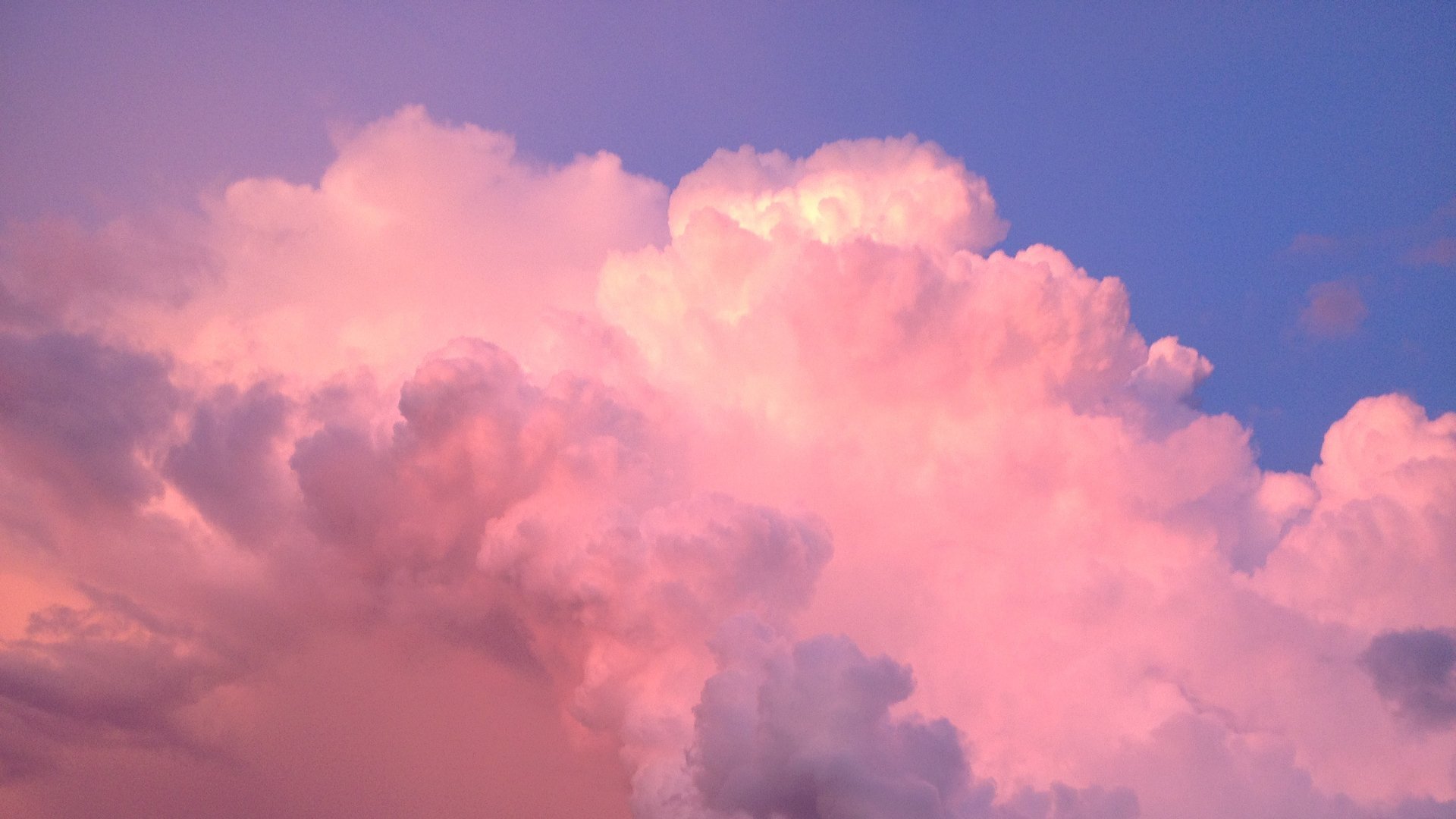 Песни миланы розовое небо. Розовое небо. Розовое облако. Розовое небо с облаками. Розовые облака фон.